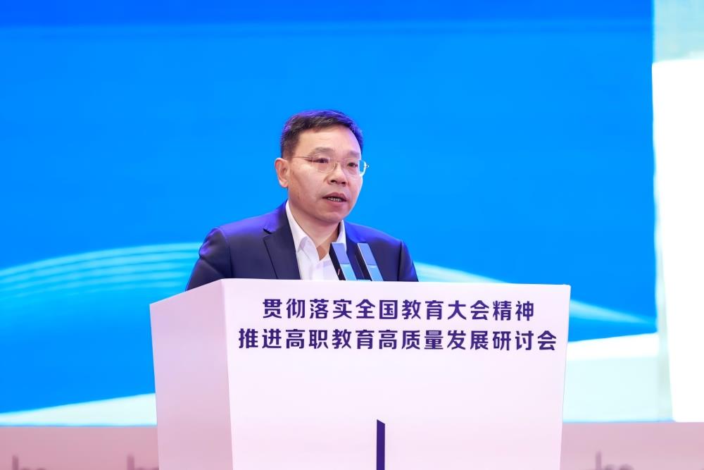 彭.jpg 彭.jpg